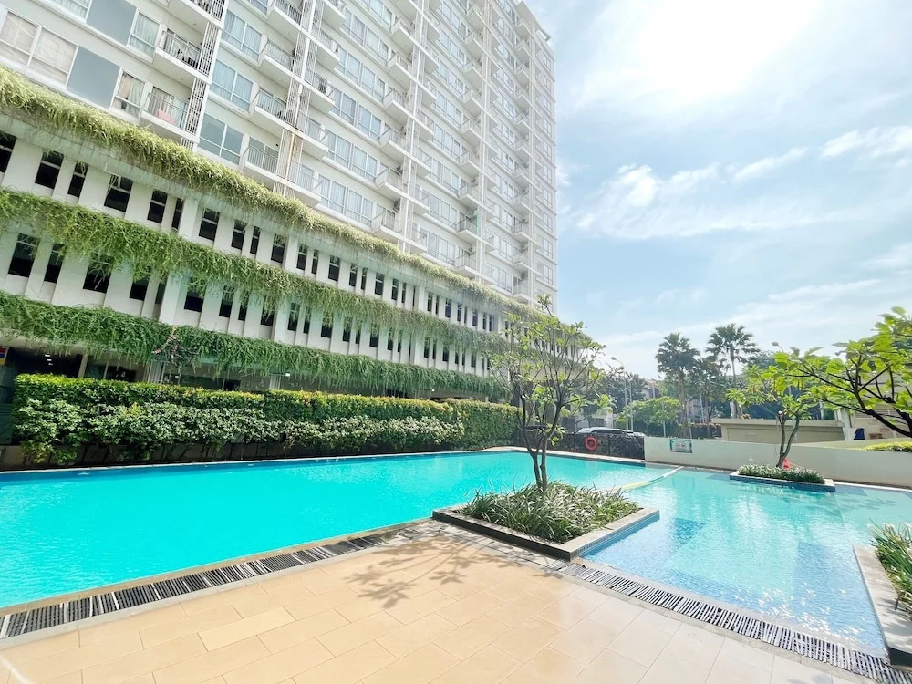 Altiz Apartments at Bintaro by OkeStay