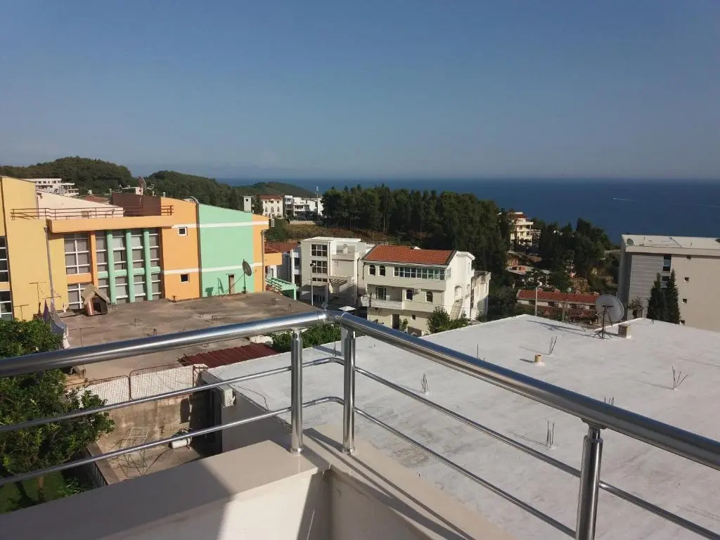 Apartments Eki