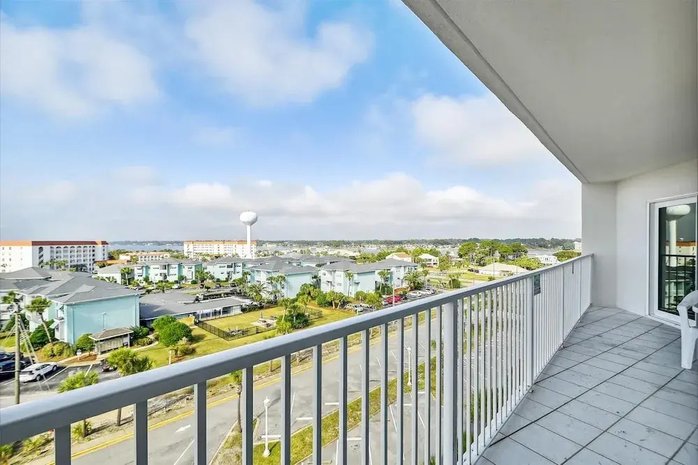 Seacrest 707 is a Gulf Front 2 BR on Okaloosa Island by RedAwning