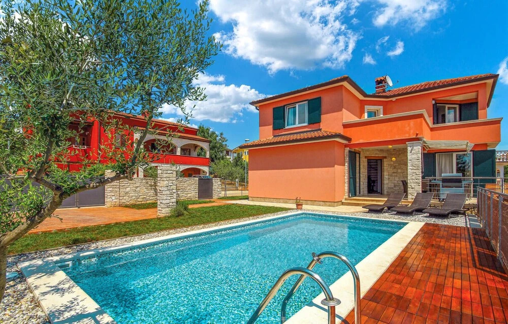 Beach Front Home In Umag