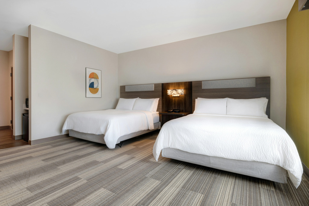 Holiday Inn Express & Suites - Glendale Downtown
