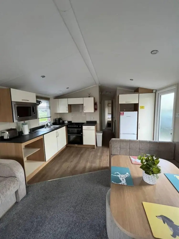 Stunning 8 Berth Caravan in Poole