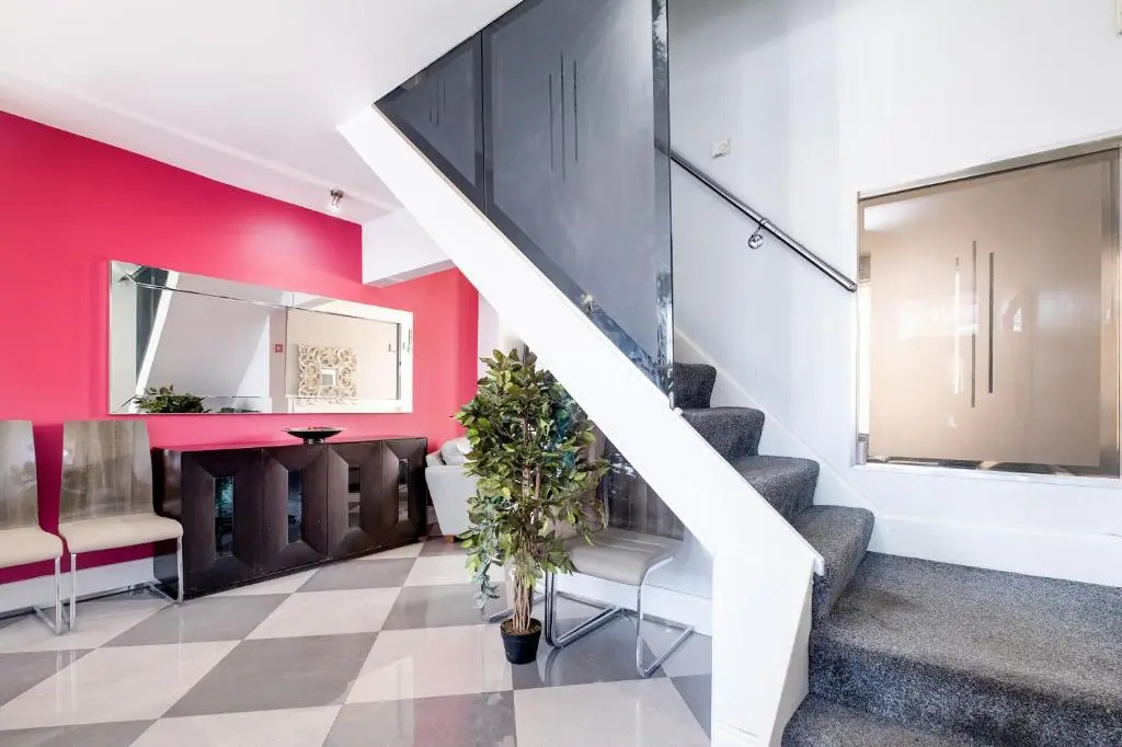 Haus Luxury Four Bedroom Townhouse-Edgbaston- Parking- TOP RATED
