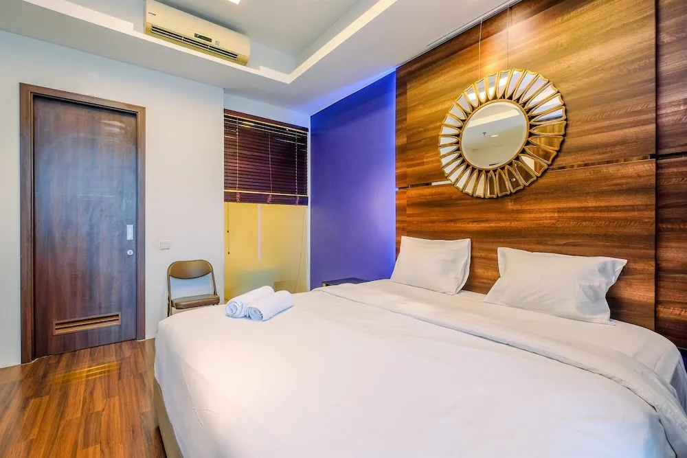 Homey Penthouse 3BR with Extra Room Kemang Village Apartment By Travelio