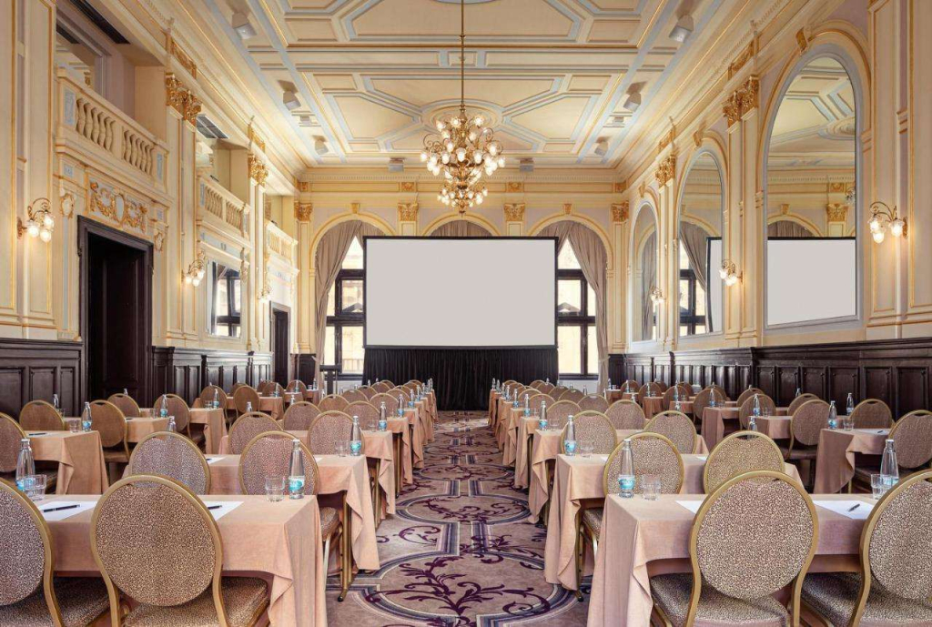 Hotel KINGS COURT