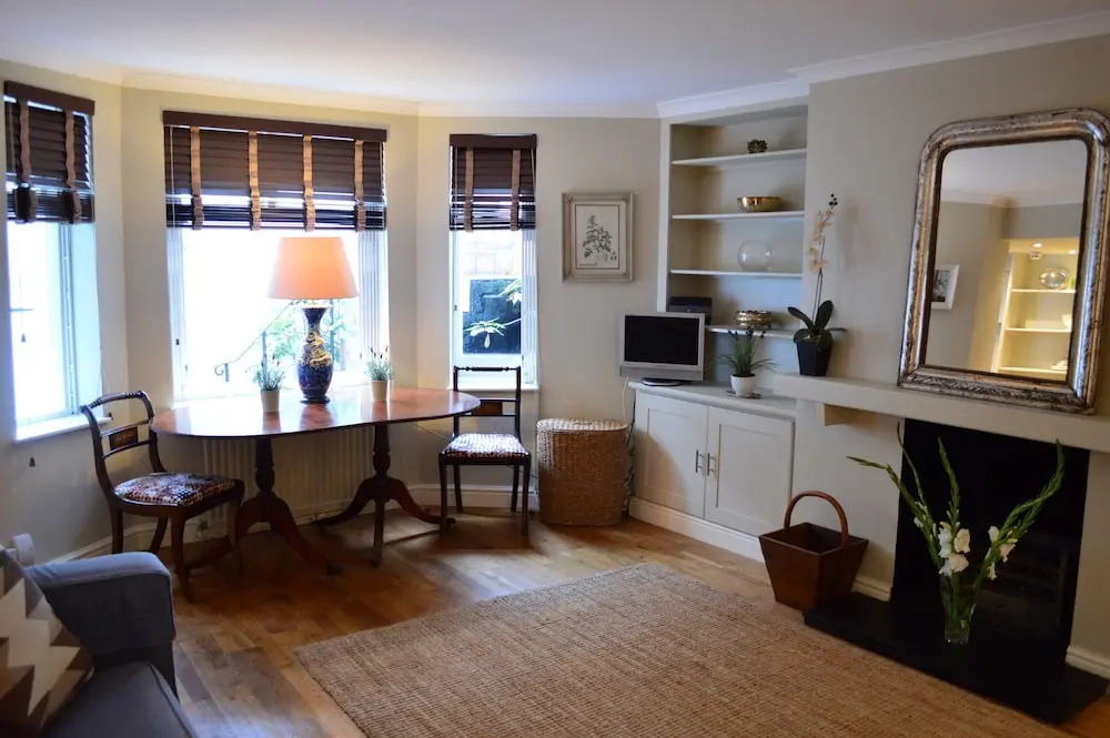 Stylish 2 Bedroom Apartment In London