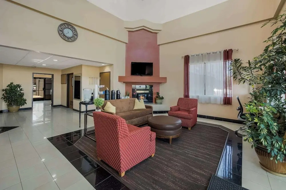Comfort Inn North