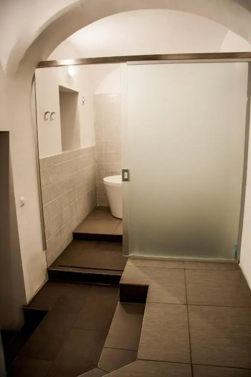 4 Rooms