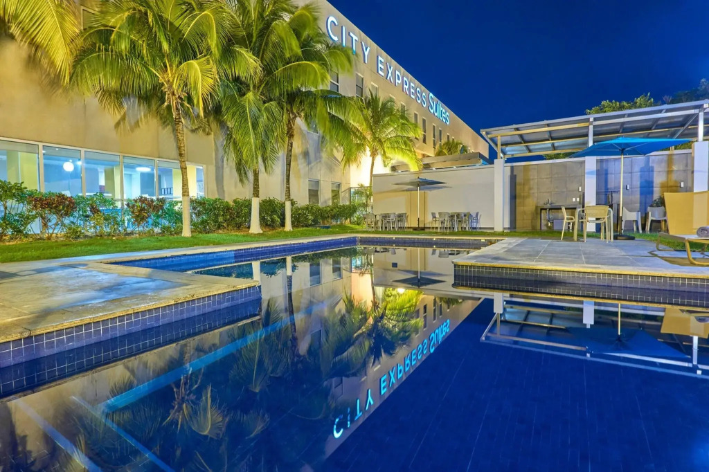 City Express Suites Playa del Carmen