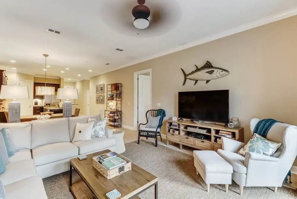 Summerwoods Condo, Walkings Away to Atlantic Ocean by Redawning