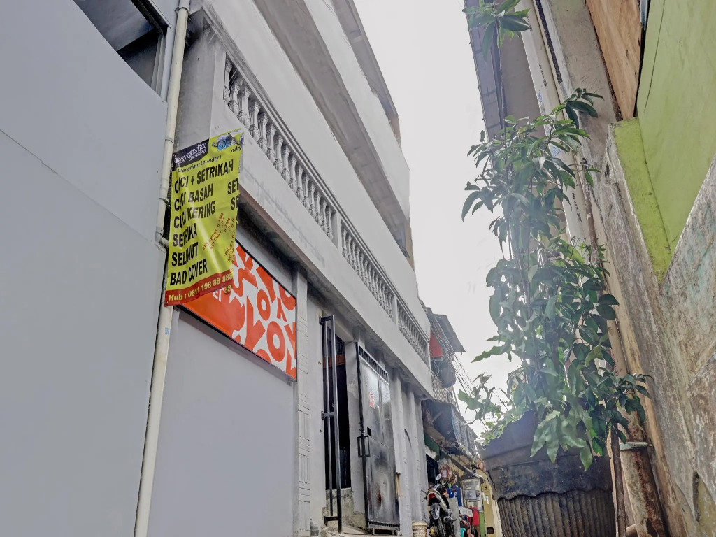 OYO 90469 Benhil Karet Tengsin