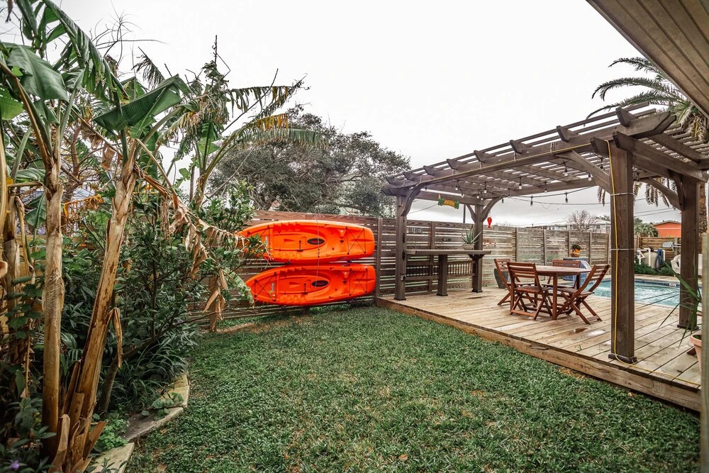 Oleander House - Pet Friendly! Private Pool!