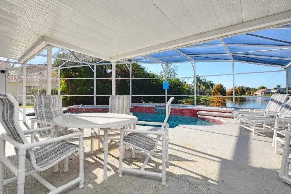 Water Front Privacy On Disneys Doorstep-2100oi 4 Bedroom Home by Redawning