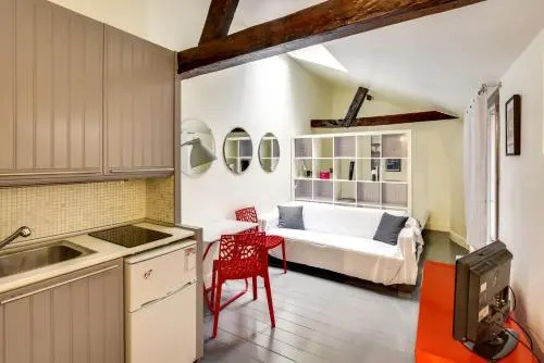 Unit 011 Saint Germain Des Pres (Seine)