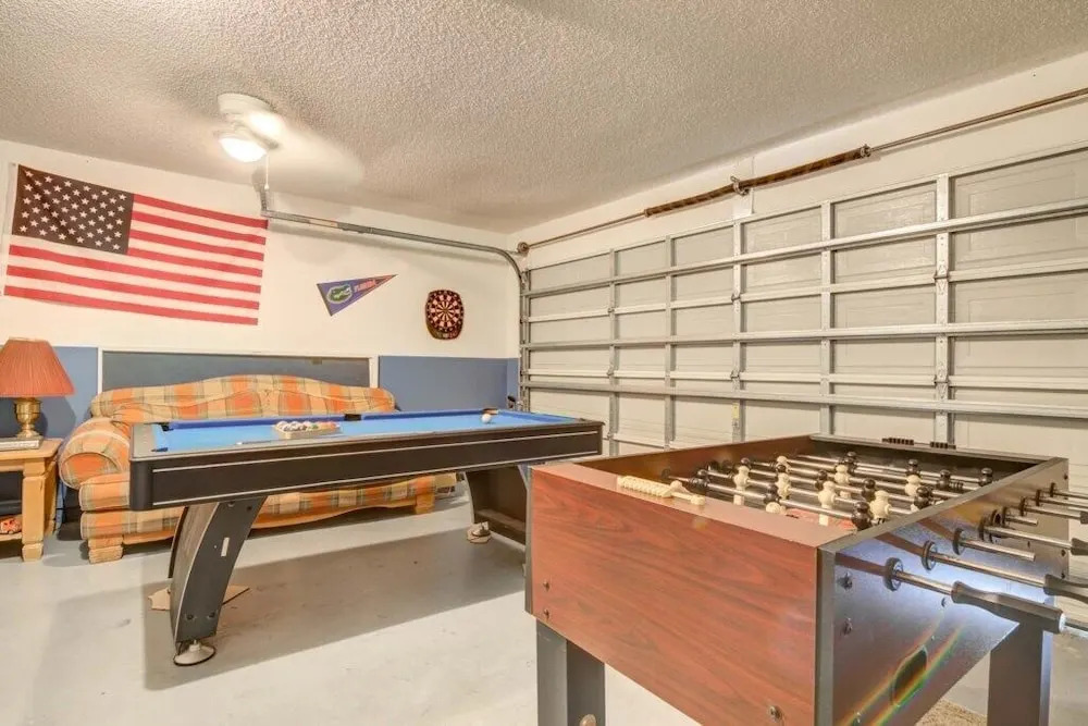 Virginie's Clear Creek 5 Bedroom Home