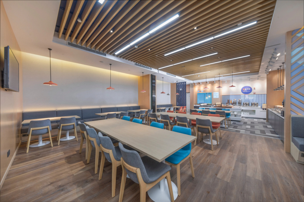 Holiday Inn Express Shanghai Jiading Center by IHG