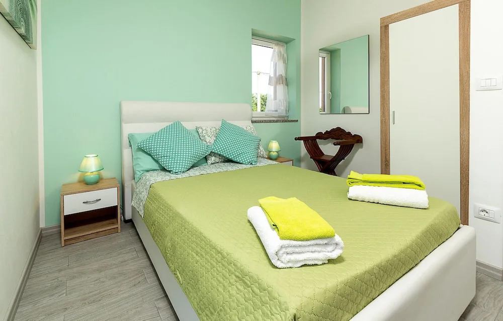 Amazing Home In Filipana