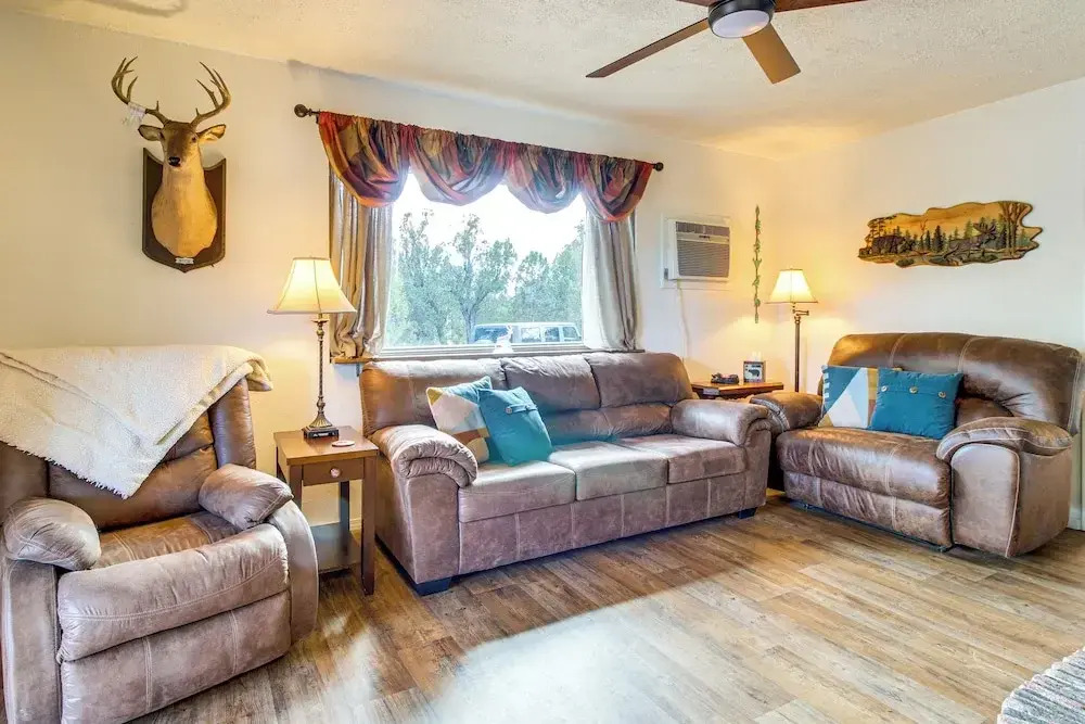 Hike & Fish: Family Escape w/ Fire Pit in Heber!