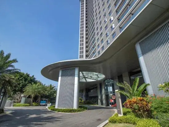 Liwo Surfing Seaview Hotel
