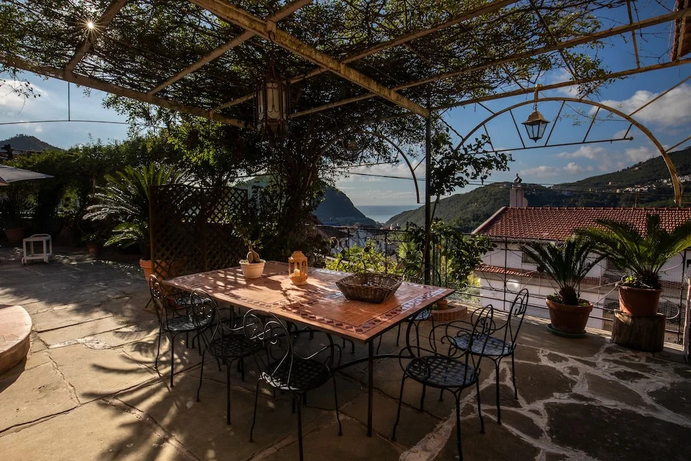 Villa Amalia Resort for family & friends