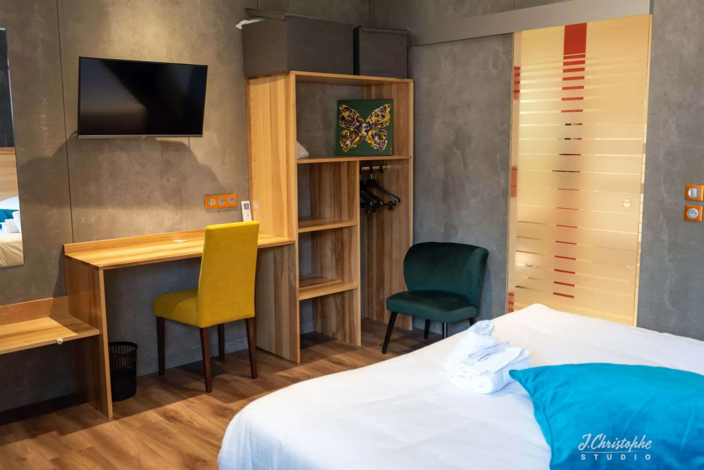 Logis - Hotel & Restaurant La Corne d Abondance