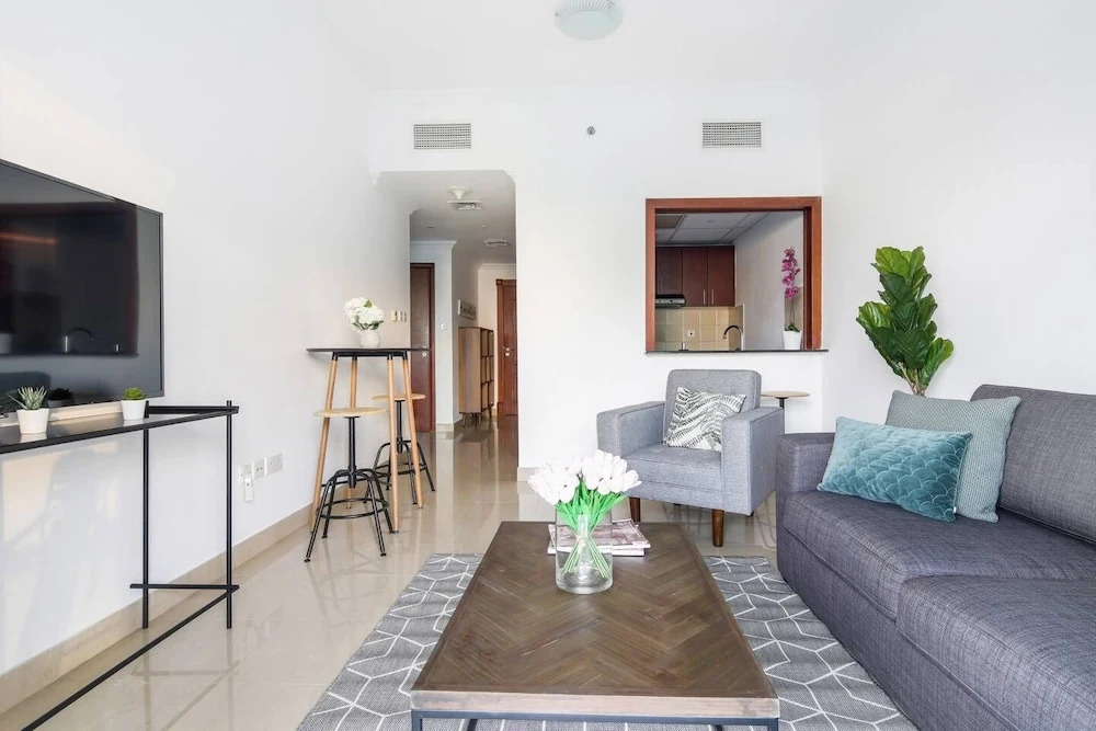 Modern 1BR w/ Gorgeous Marina Views! Sleeps 4
