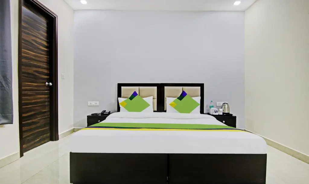 Treebo Modern Stays