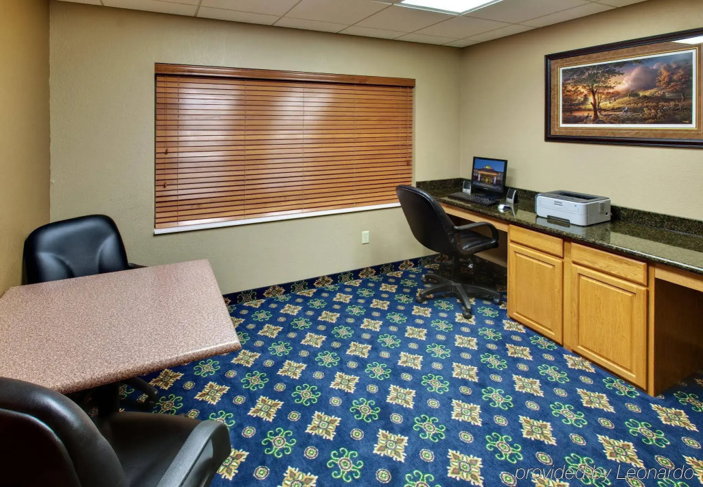 Holiday Inn Express & Suites Aberdeen by IHG