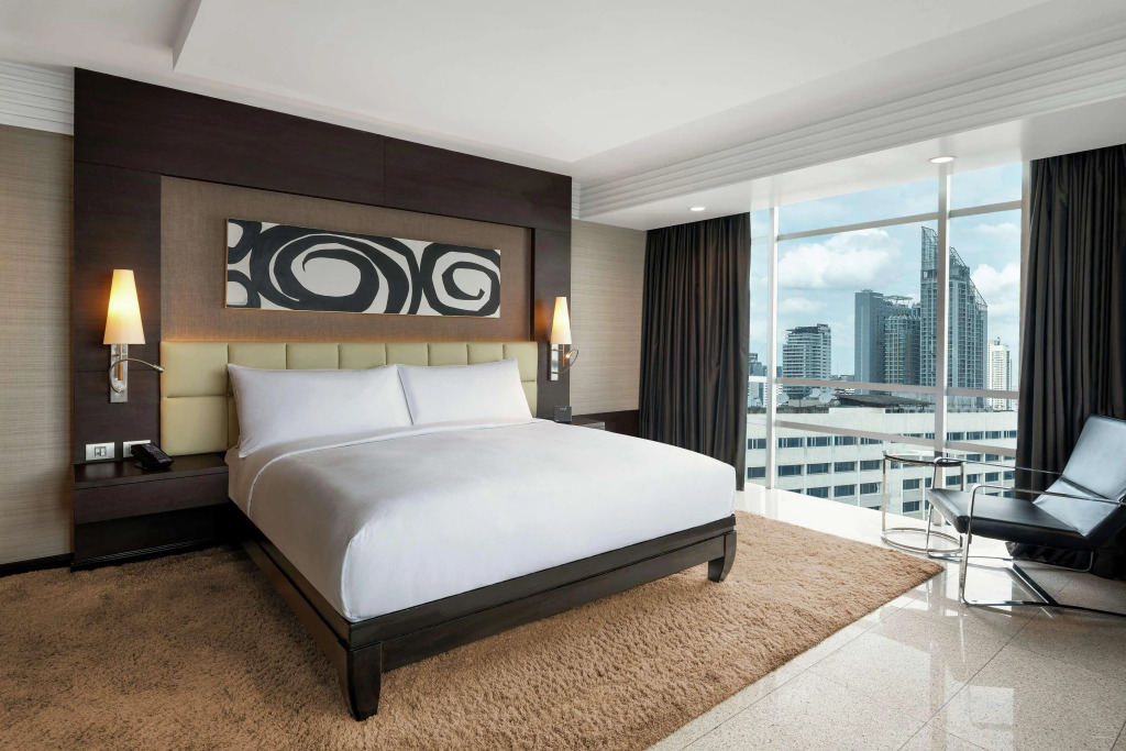 DoubleTree by Hilton Bangkok Ploenchit