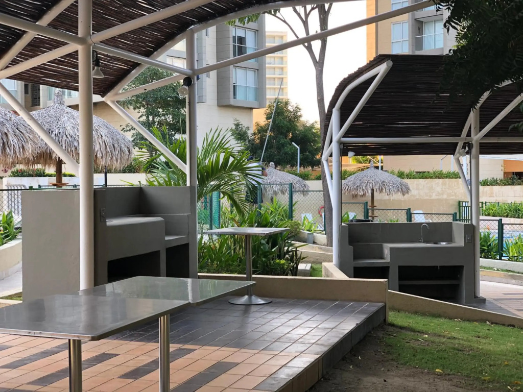 Acogedor con vista al mar en Condominio Zazue a 300 metros de la playa Bellohorizonte Santa Marta