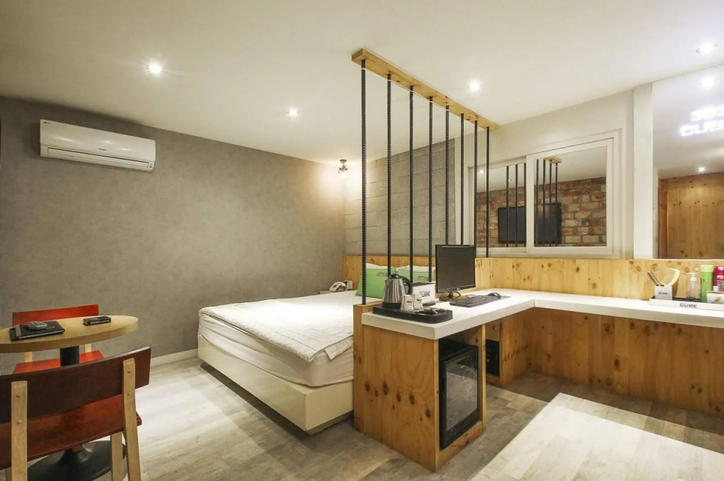 Hotel Cube