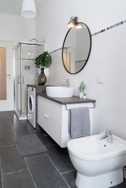 Large Apartment near City Center