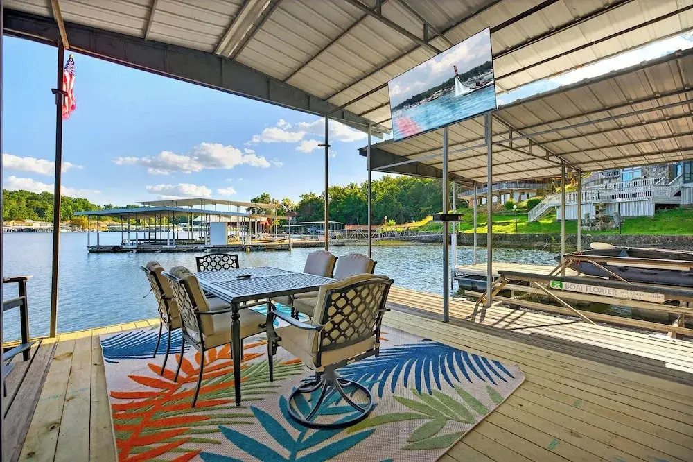 Lake Home Oasis - Sleeps 18