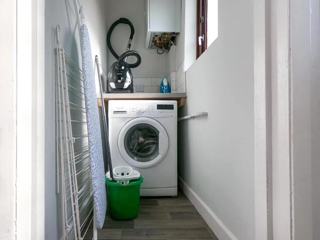Modern & Contractors & Families & Spacious & Private Parking