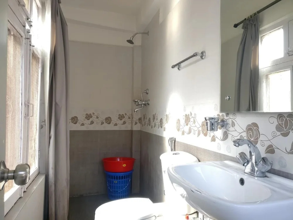 Sun Apartment & Guest House