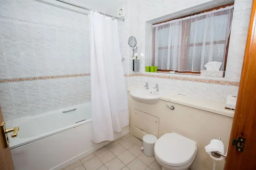 Tollgate Hotel & Leisure