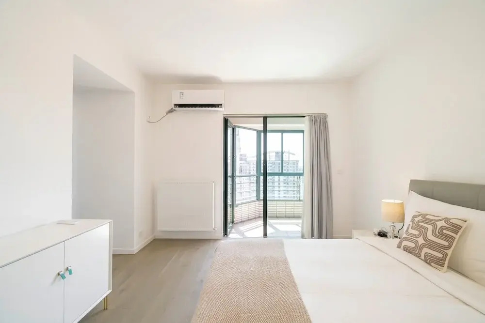 Tyms Elegant 4BR 2BA Apt Xujiahui Malls