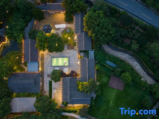 Yijiangnan Shuiyue Hanfu Theme Homestay