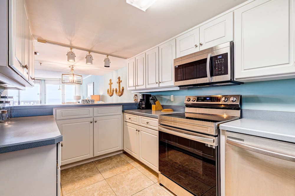 Van Lee 1003 - Oceanview Beach Condo