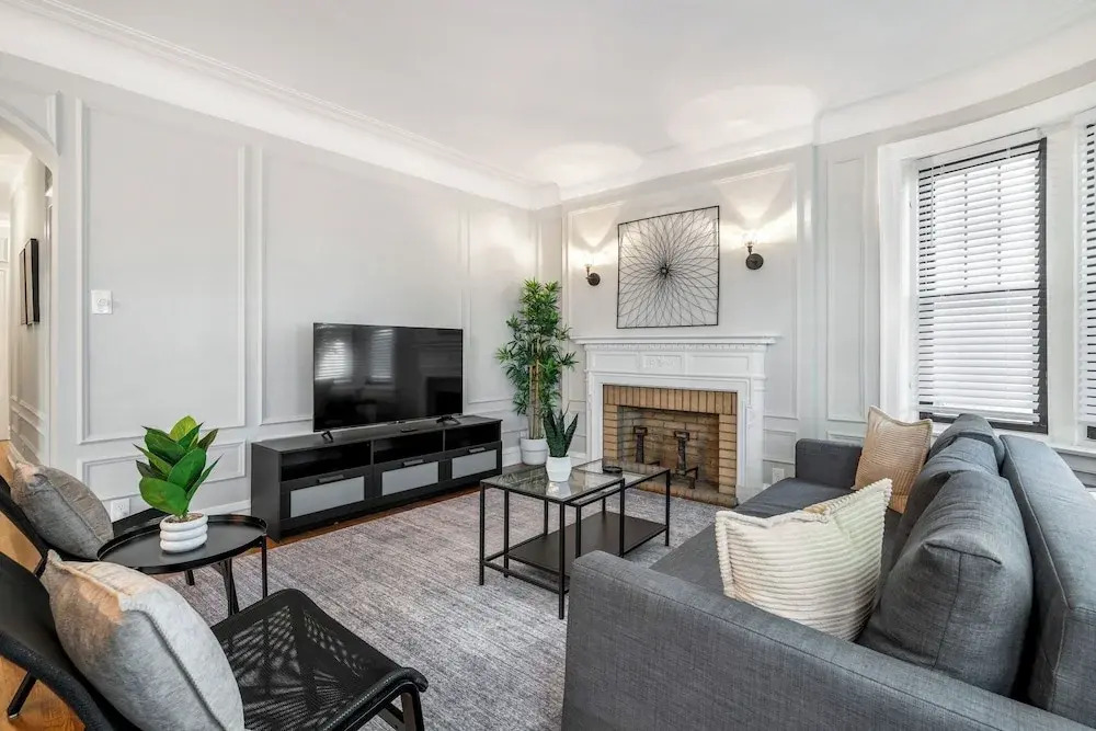 Spacious 4BR - Chase 1E