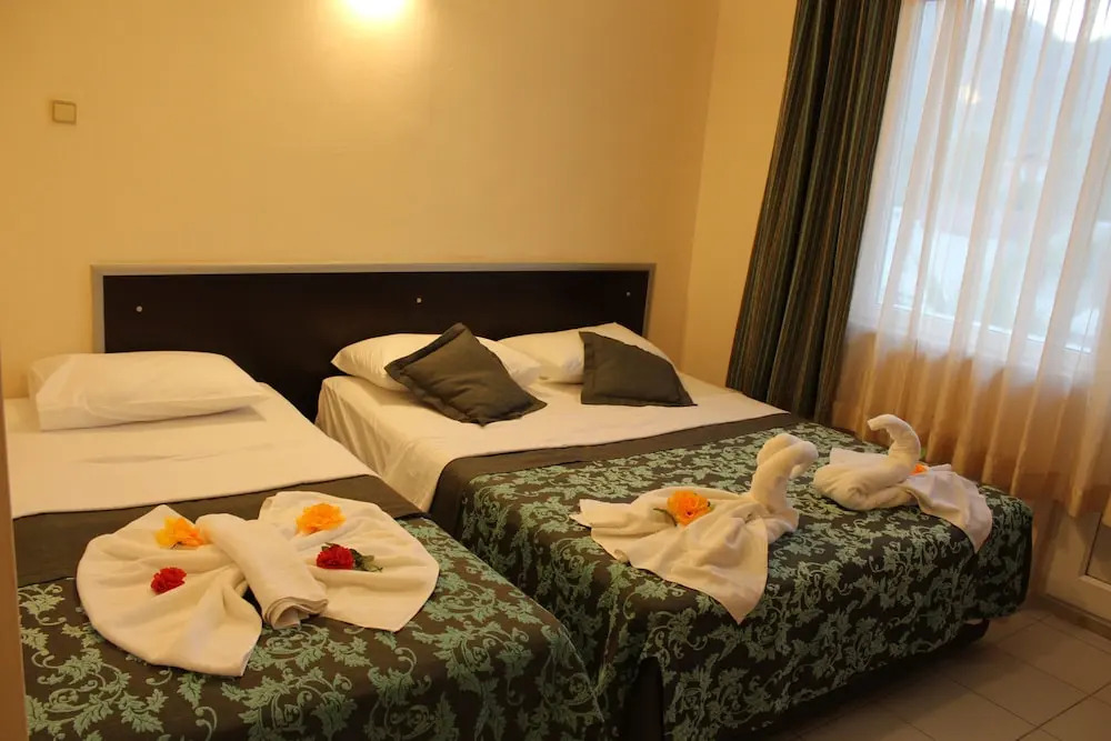 Paradise Apple Hotel