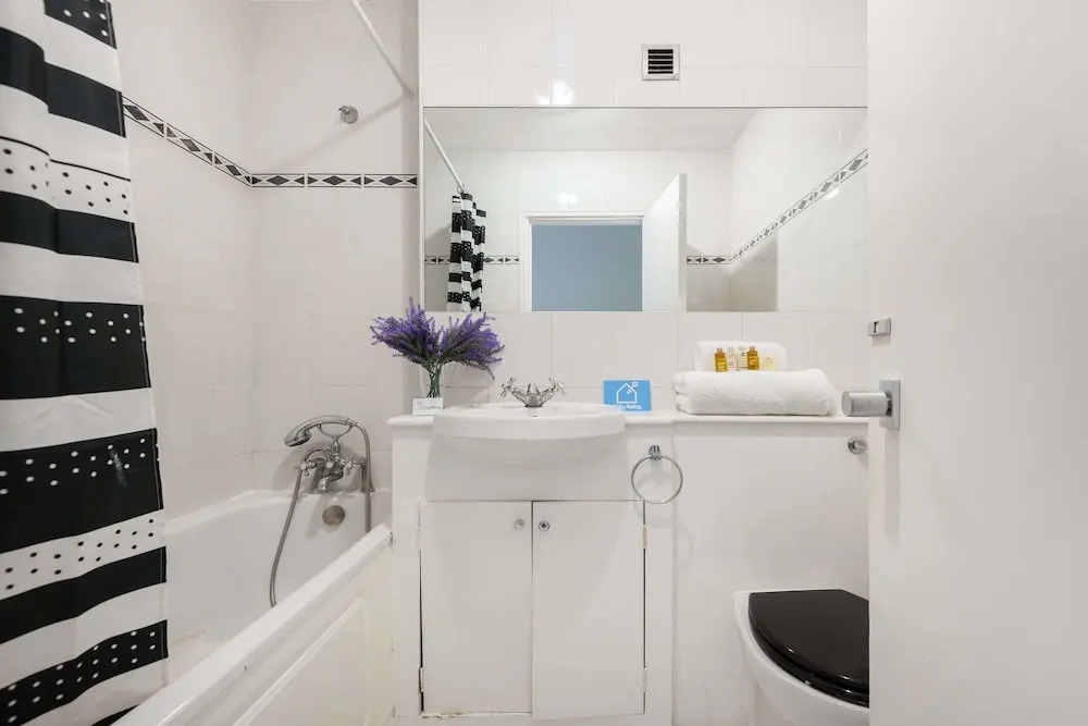 The Sherborne Studio Apartment - JCG