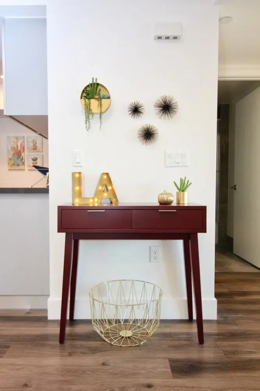LA Luxury Suites Parking 2 BD 2 BA