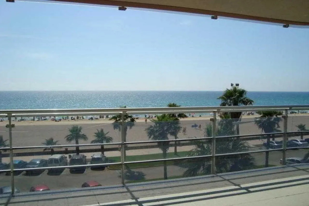 Apartamentos Papa Luna 3000