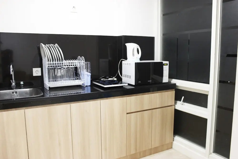 Homey 4Br Apartment at Landmark Residence