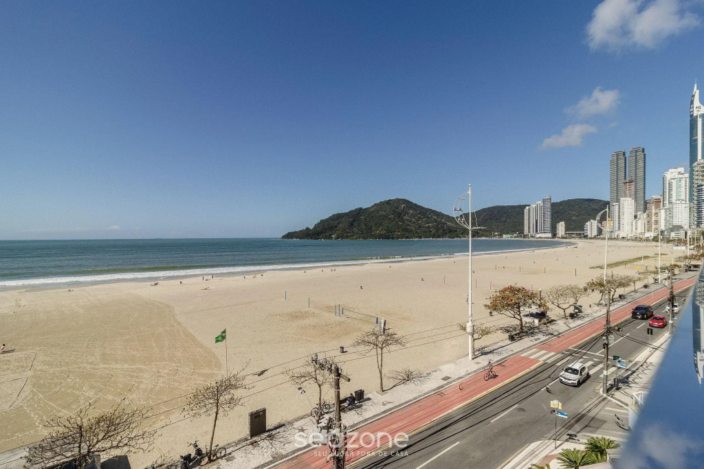 Apto aconchegante 3Q com varanda vista mar CET1702