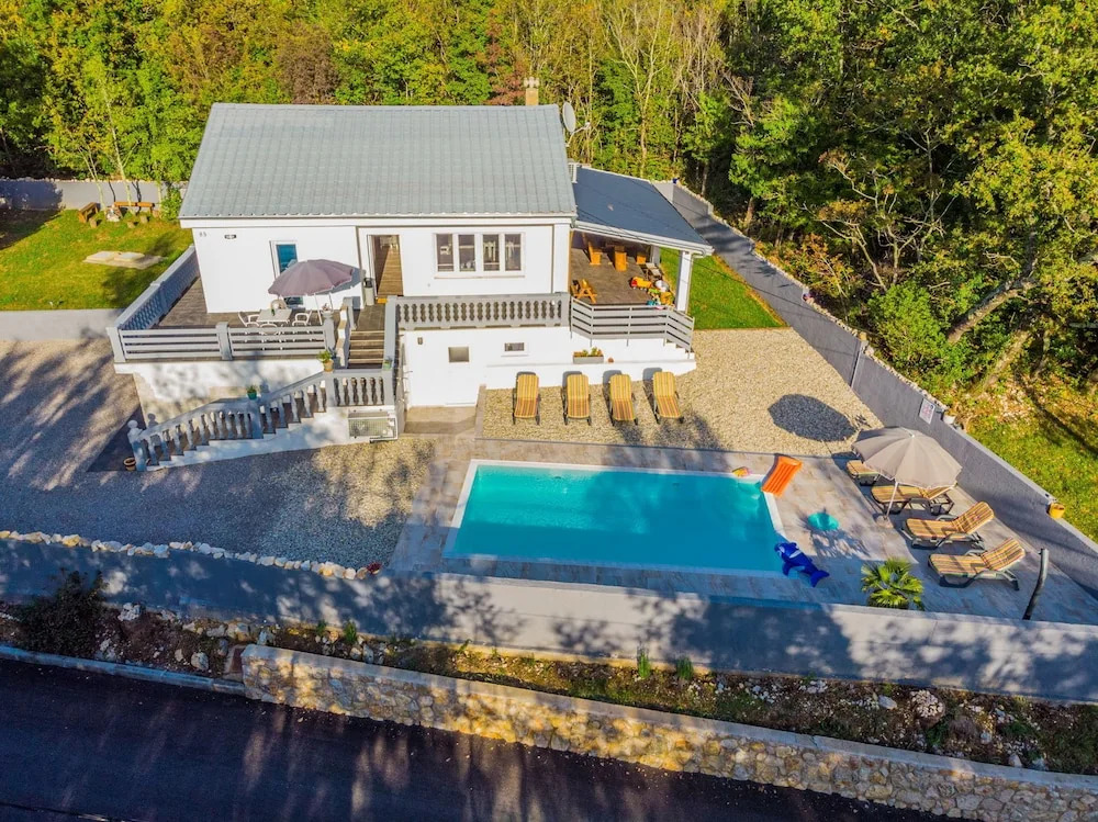 House Pavlina