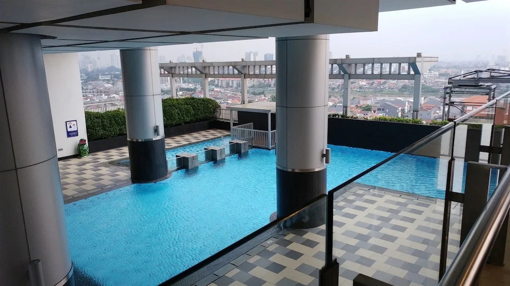 Pool View Cosmo Terrace Apartment at Thamrin City