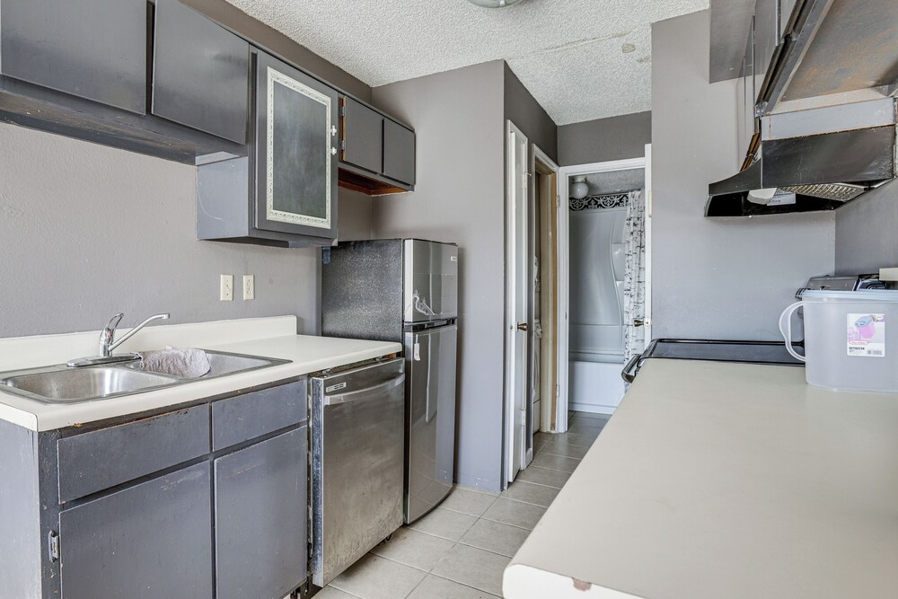 3 Mi to Houston Medical Center: Extended Stay