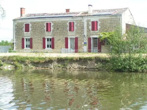 Chambres dHôtes Au Bord de Sèvre